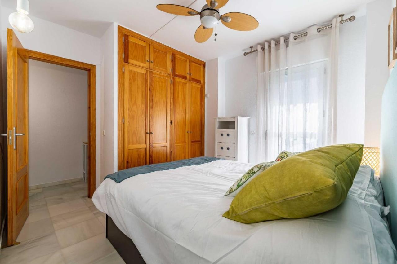 Fuengirola Los Boliches Paseo Maritimo Rey De Espana Esquina Lope De Vega 1 Dormitorio Mas Sofa Cama Salon Mas Cama Supletoria Экстерьер фото